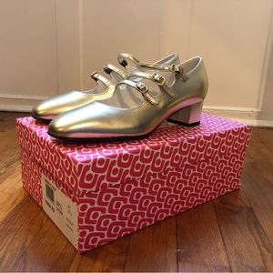 Carel Paris Kina platinum laminated leather pumps. Beautiful shoes never worn.